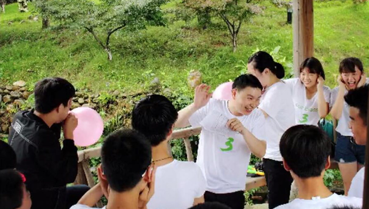 <span style="font-family:Microsoft YaHei;font-size:14px;">我们的纪念—毕业典礼</span>